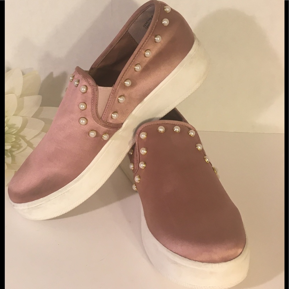 Steve Madden slip on pink sneakers with pearlsnwot